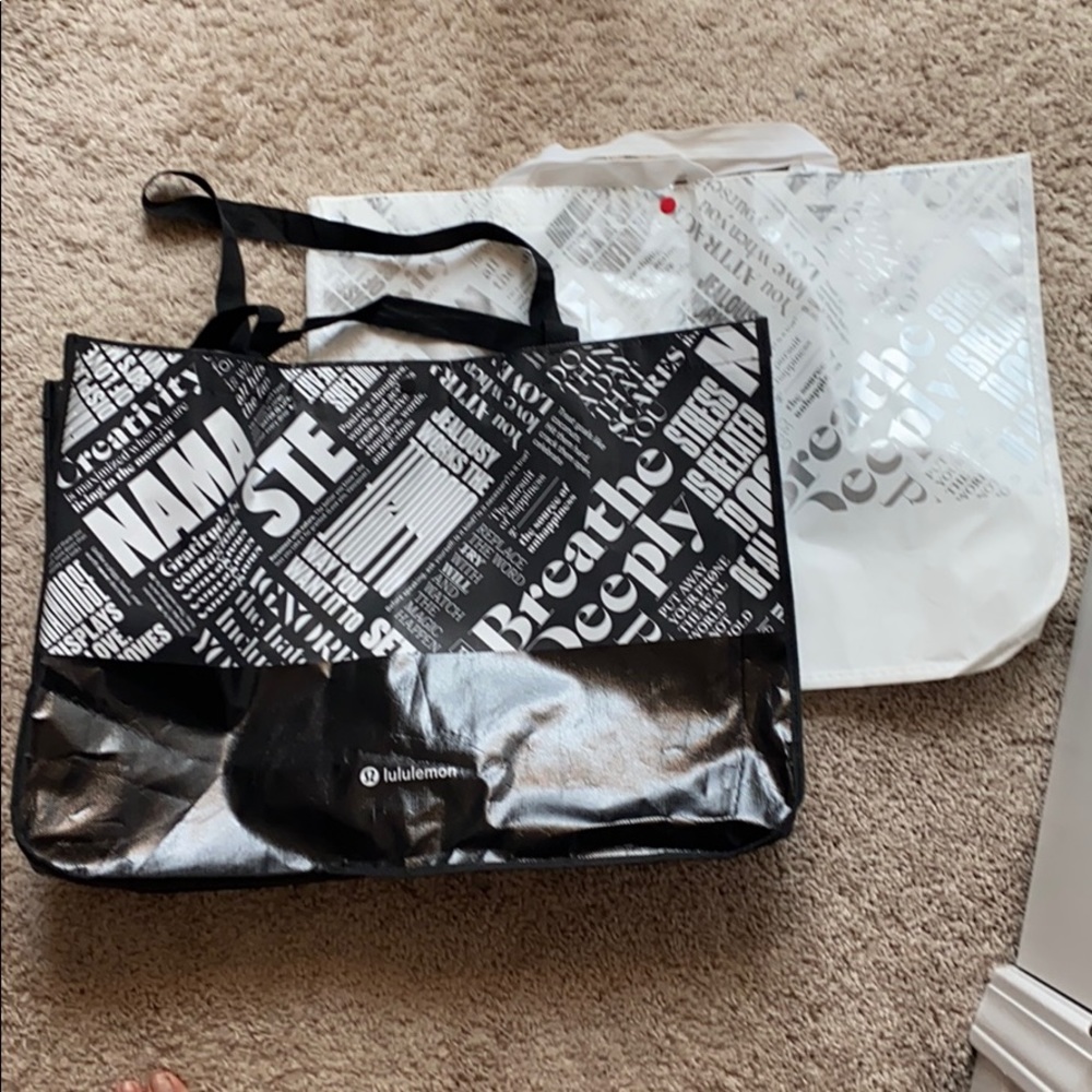 2 xtra large lululemon reusable totes